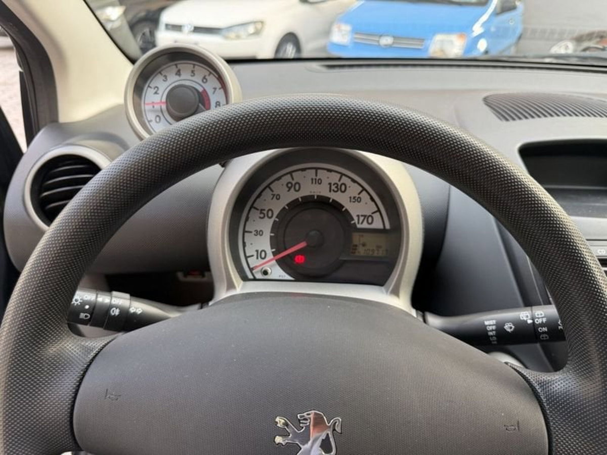 Peugeot 107 68CV 5p. Urban Move (11)