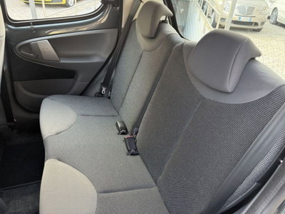 Peugeot 107 68CV 5p. Urban Move (8)