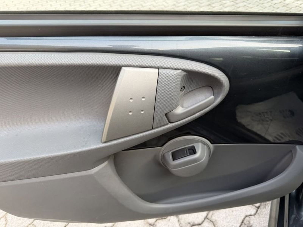 Peugeot 107 68CV 5p. Urban Move (9)