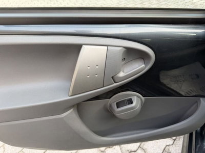 Peugeot 107 68CV 5p. Urban Move (9)
