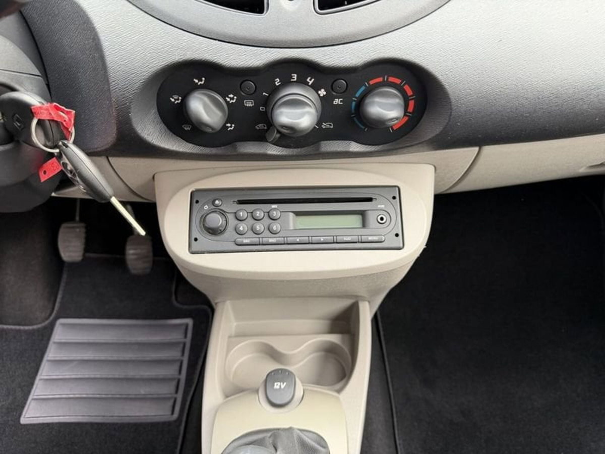 Renault Twingo 1.2 8V Dynamique (10)