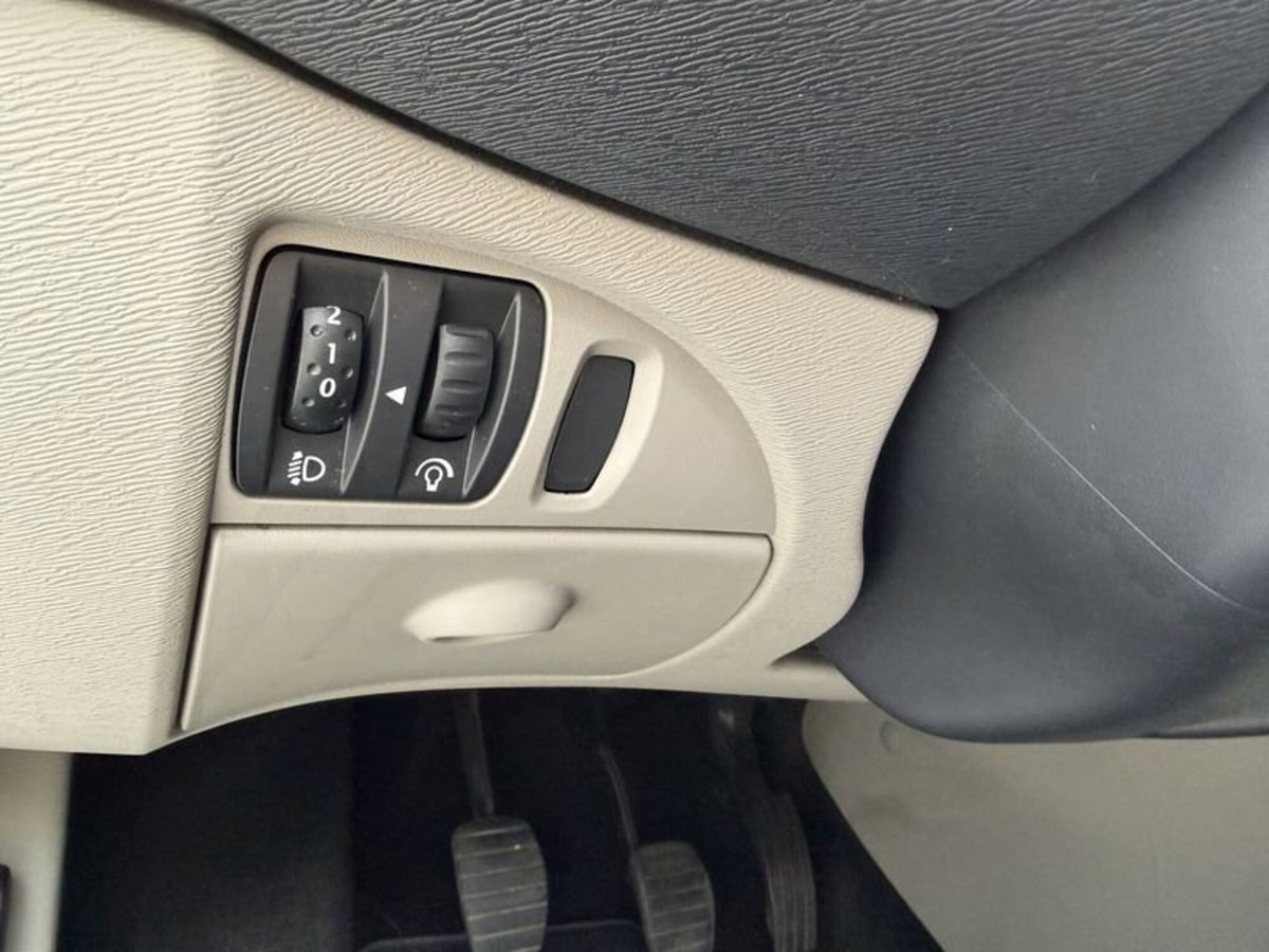 Renault Twingo 1.2 8V Dynamique (13)