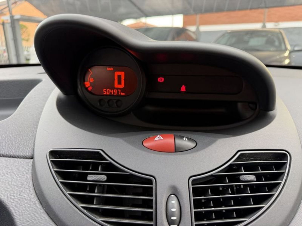 Renault Twingo 1.2 8V Dynamique (9)