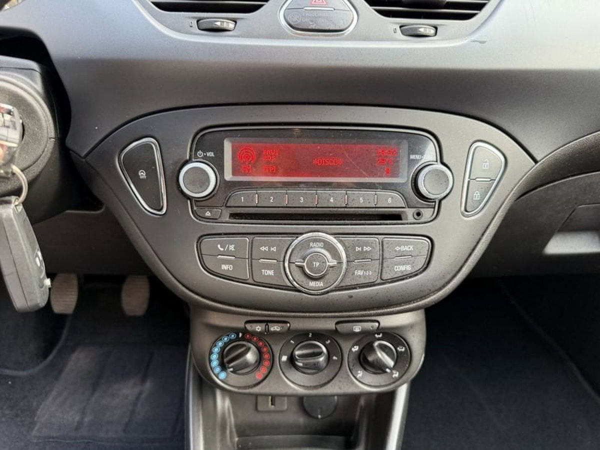 Opel Corsa Coupé 1.2 n-Joy (12)