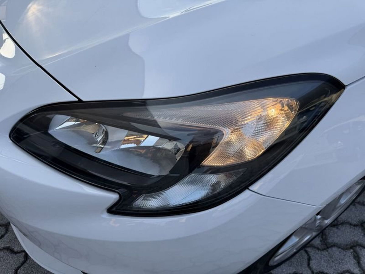 Opel Corsa Coupé 1.2 n-Joy (14)