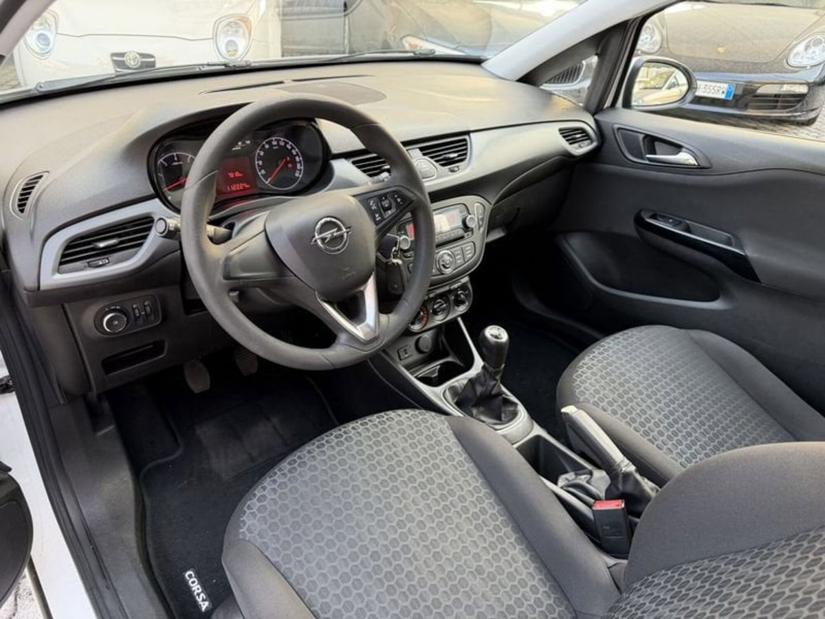 Opel Corsa Coupé 1.2 n-Joy (2)