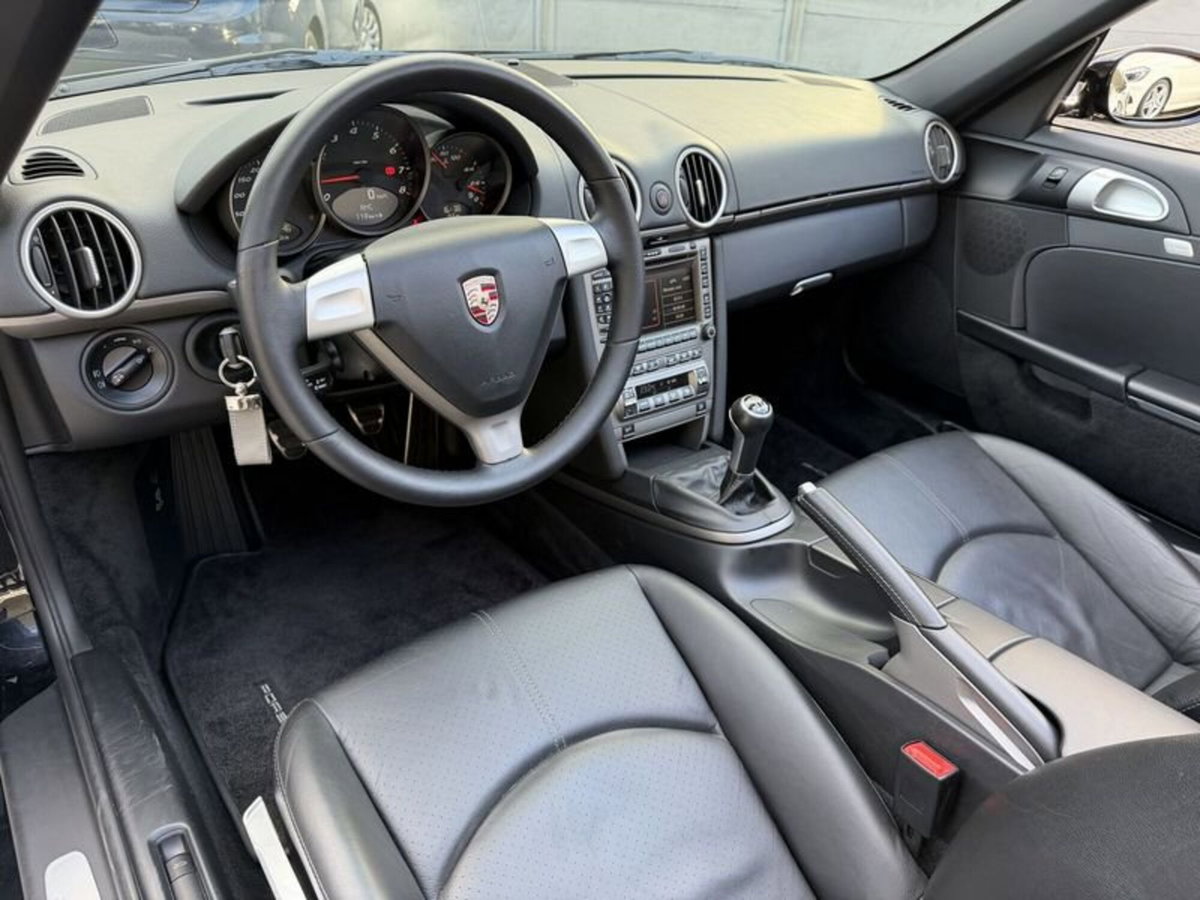 Porsche Boxster 2.7 24V (2)