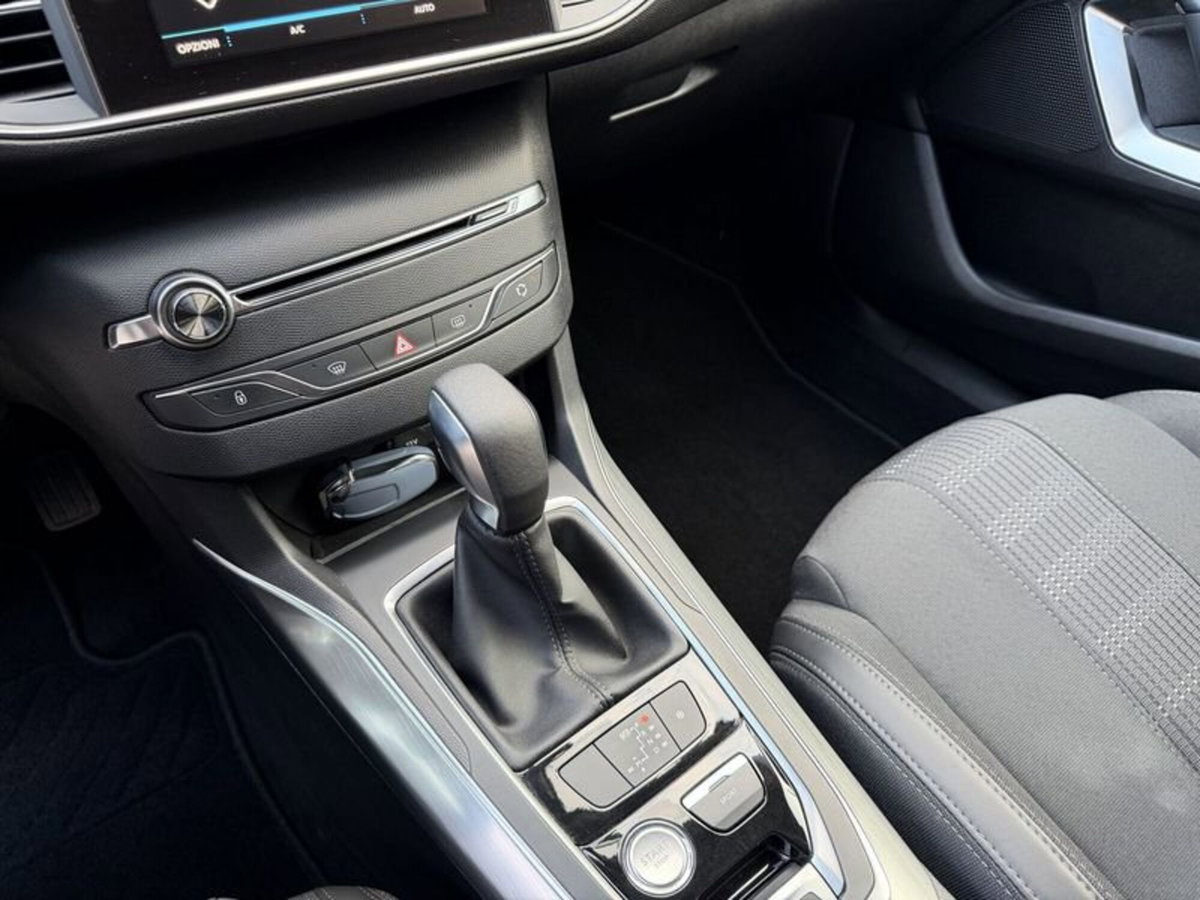 Peugeot 308 SW 1.2 puretech t Allure s&s 130cv eat8 (12)