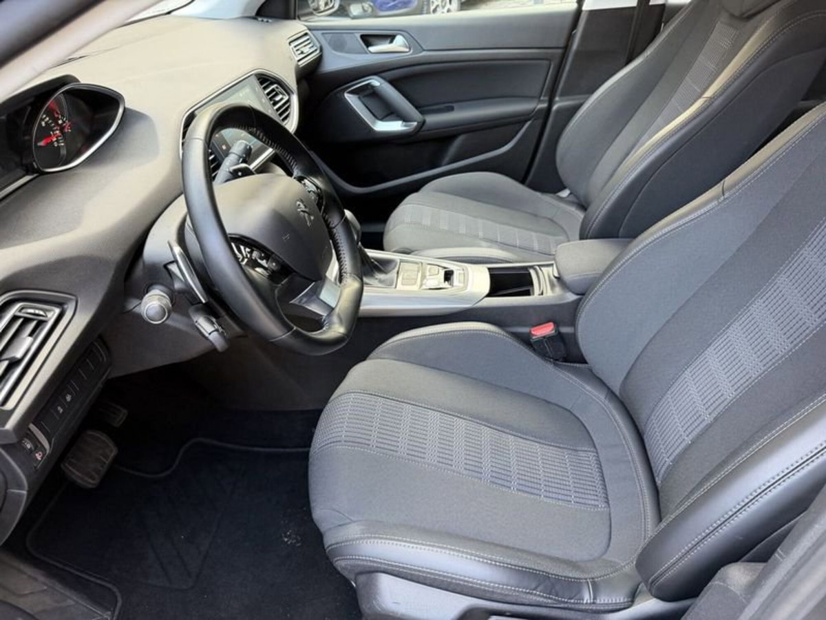 Peugeot 308 SW 1.2 puretech t Allure s&s 130cv eat8 (5)