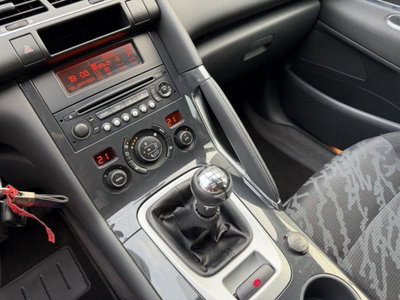 Peugeot 3008 1.6 VTi 120CV Access (13)