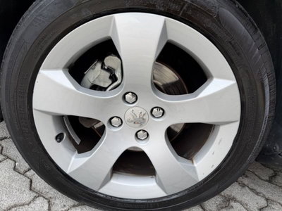 Peugeot 3008 1.6 VTi 120CV Access (16)