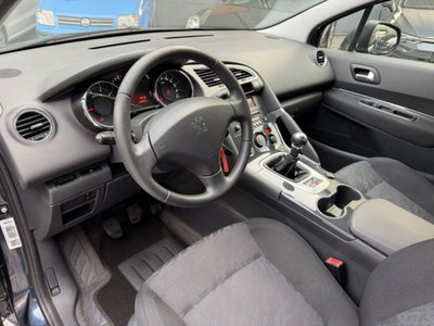 Peugeot 3008 1.6 VTi 120CV Access (2)