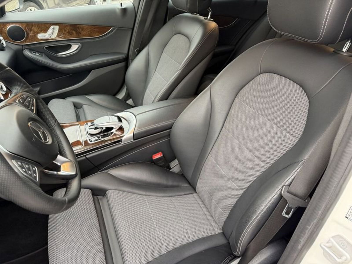 Mercedes-Benz Classe A 250 Premium (10)