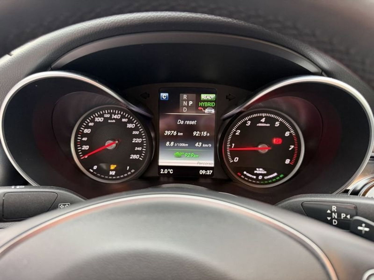 Mercedes-Benz Classe A 250 Premium (14)