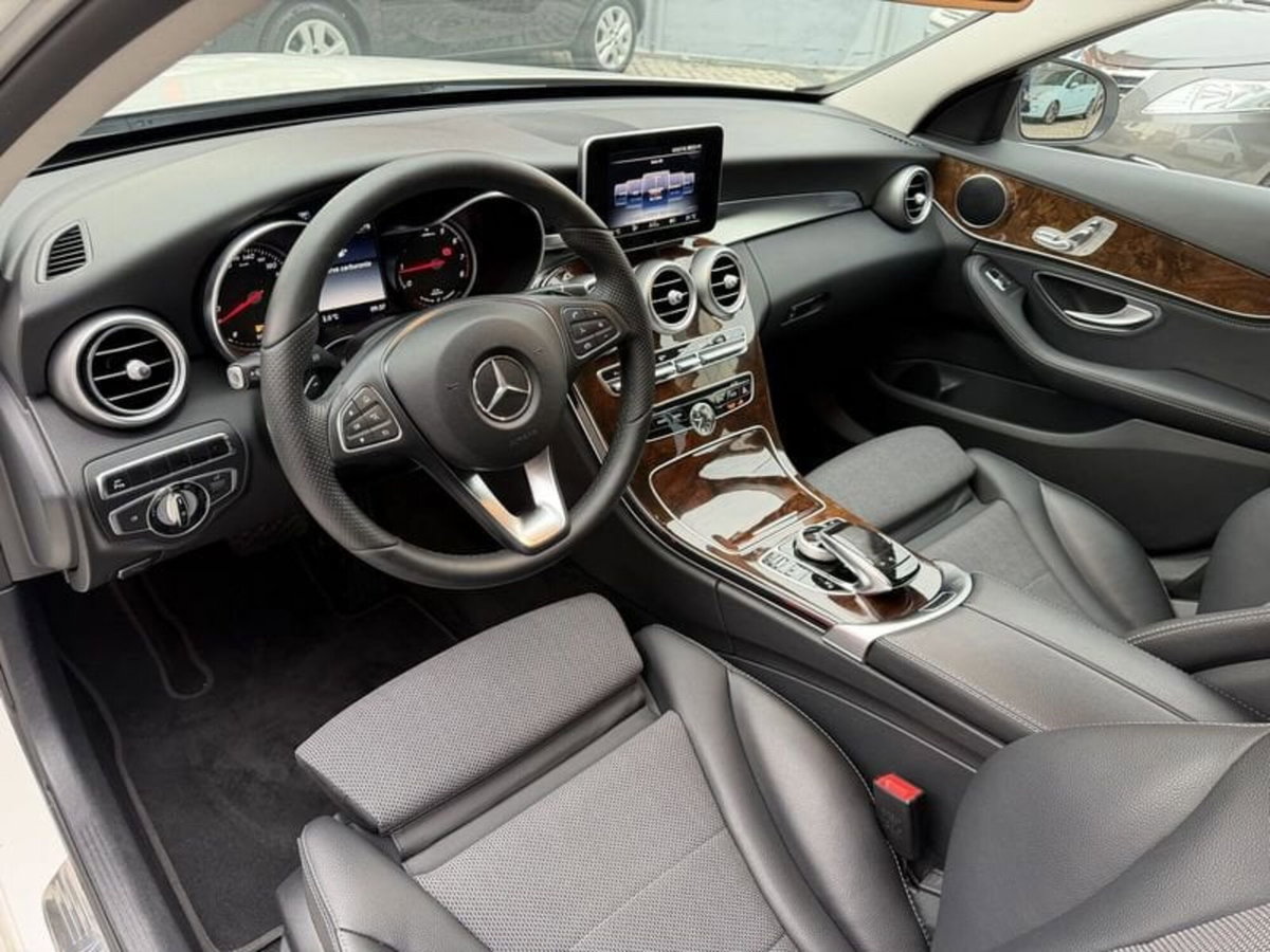 Mercedes-Benz Classe A 250 Premium (2)