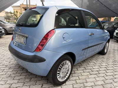 Lancia Ypsilon 1.2 (6)