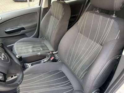 Opel Corsa 1.2 5 porte Cosmo (10)