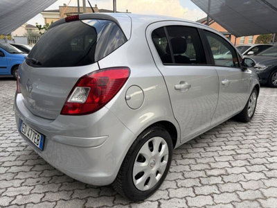 Opel Corsa 1.2 5 porte Cosmo (6)