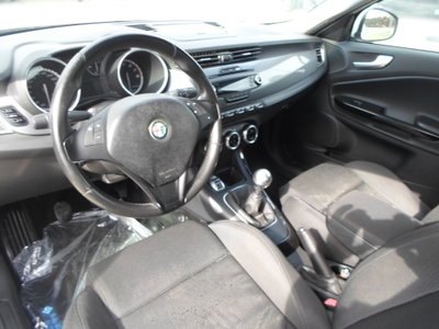 Alfa Romeo Giulietta 1.4 Turbo Distinctive Gpl 120cv E6 (18)