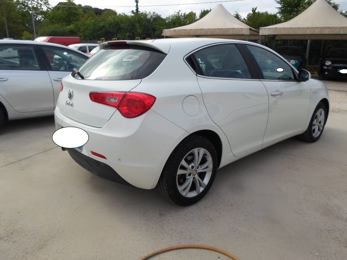 Alfa Romeo Giulietta 1.4 Turbo Distinctive Gpl 120cv E6 (4)