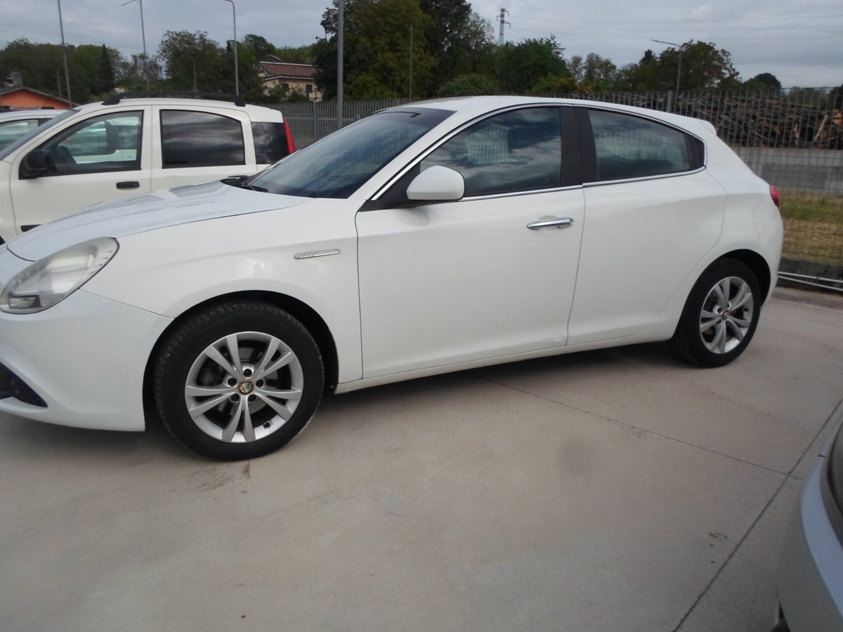 Alfa Romeo Giulietta 1.4 Turbo Distinctive Gpl 120cv E6 (7)
