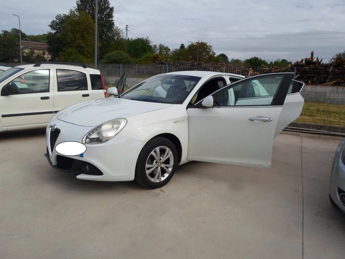 Alfa Romeo Giulietta 1.4 Turbo Distinctive Gpl 120cv E6 (9)