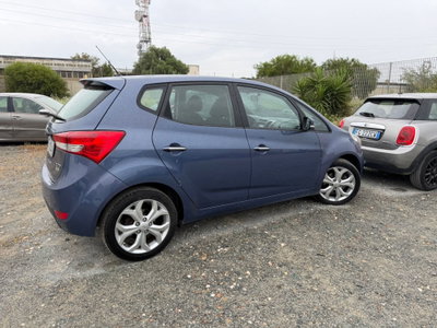 Hyundai ix20 1.4 CRDI 90 CV Style (8)