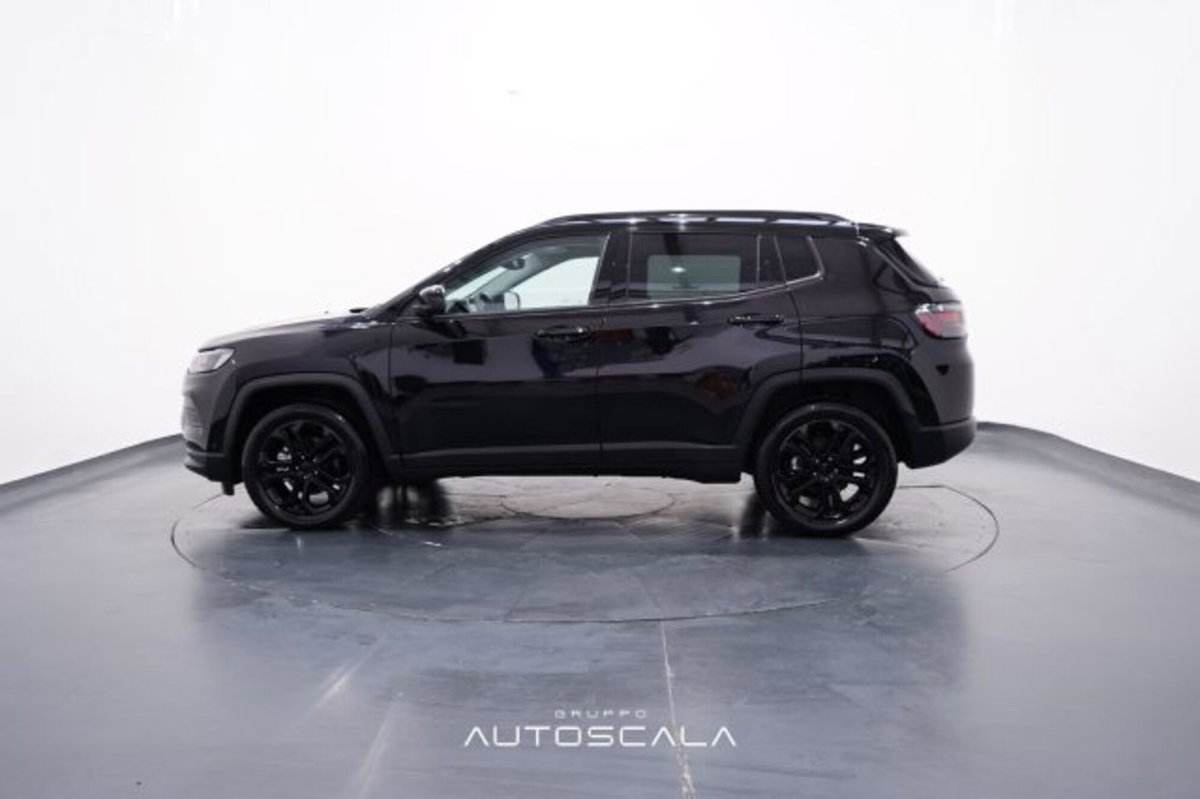 Jeep Compass 1.3 Turbo T4 2WD Night Eagle (3)