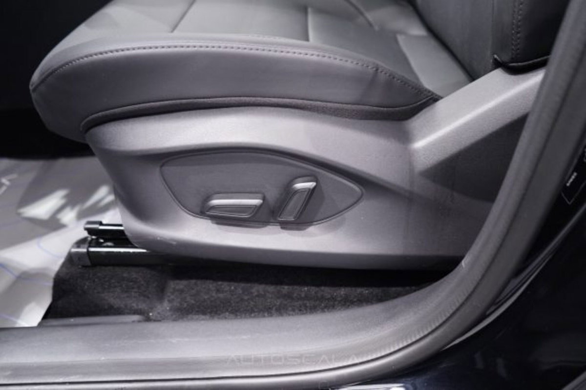 Mg ZS ZS 1.5 Luxury (12)