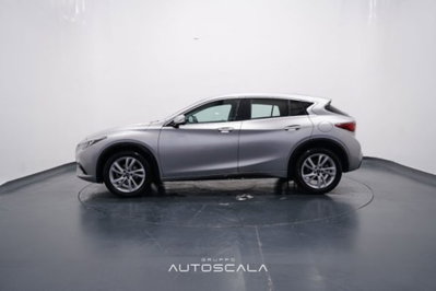 Infiniti Q30 1.5 diesel Business (3)