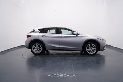 Infiniti Q30 1.5 diesel Business (7)