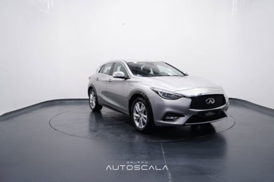 Infiniti Q30 1.5 diesel Business (8)