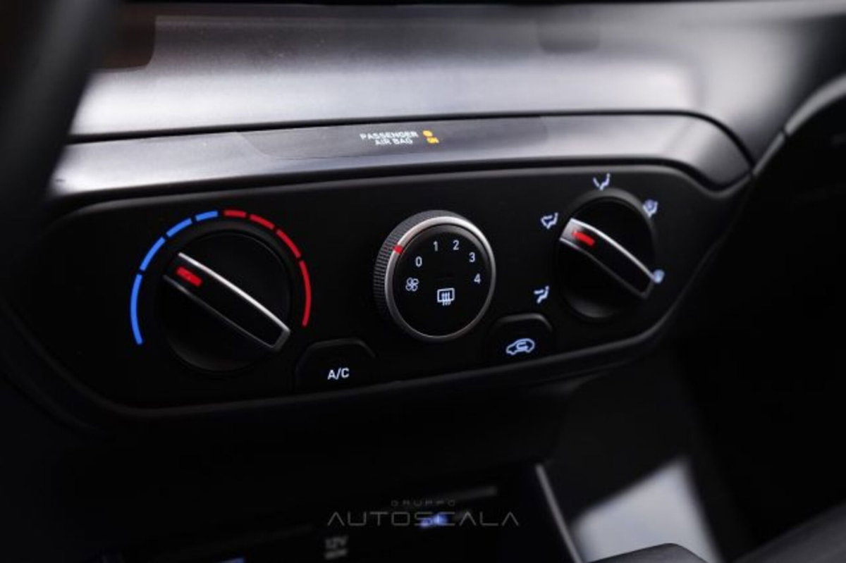 Hyundai i20 1.0 T-GDI 48V iMT ConnectLine (16)
