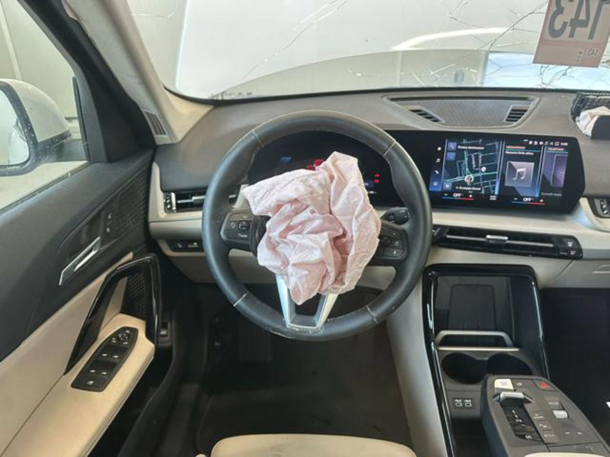 BMW iX1 xdrive 30 MSport (15)