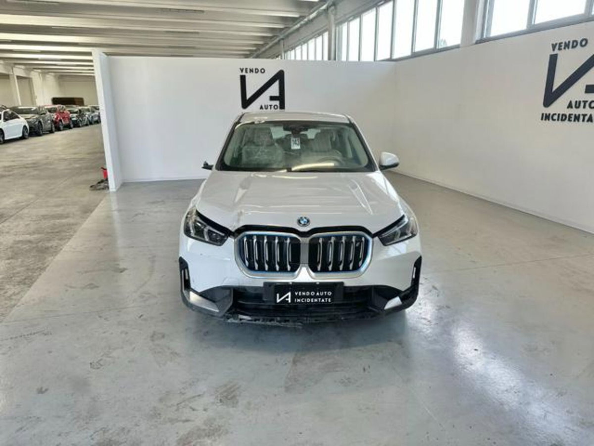 BMW iX1 xdrive 30 MSport (2)