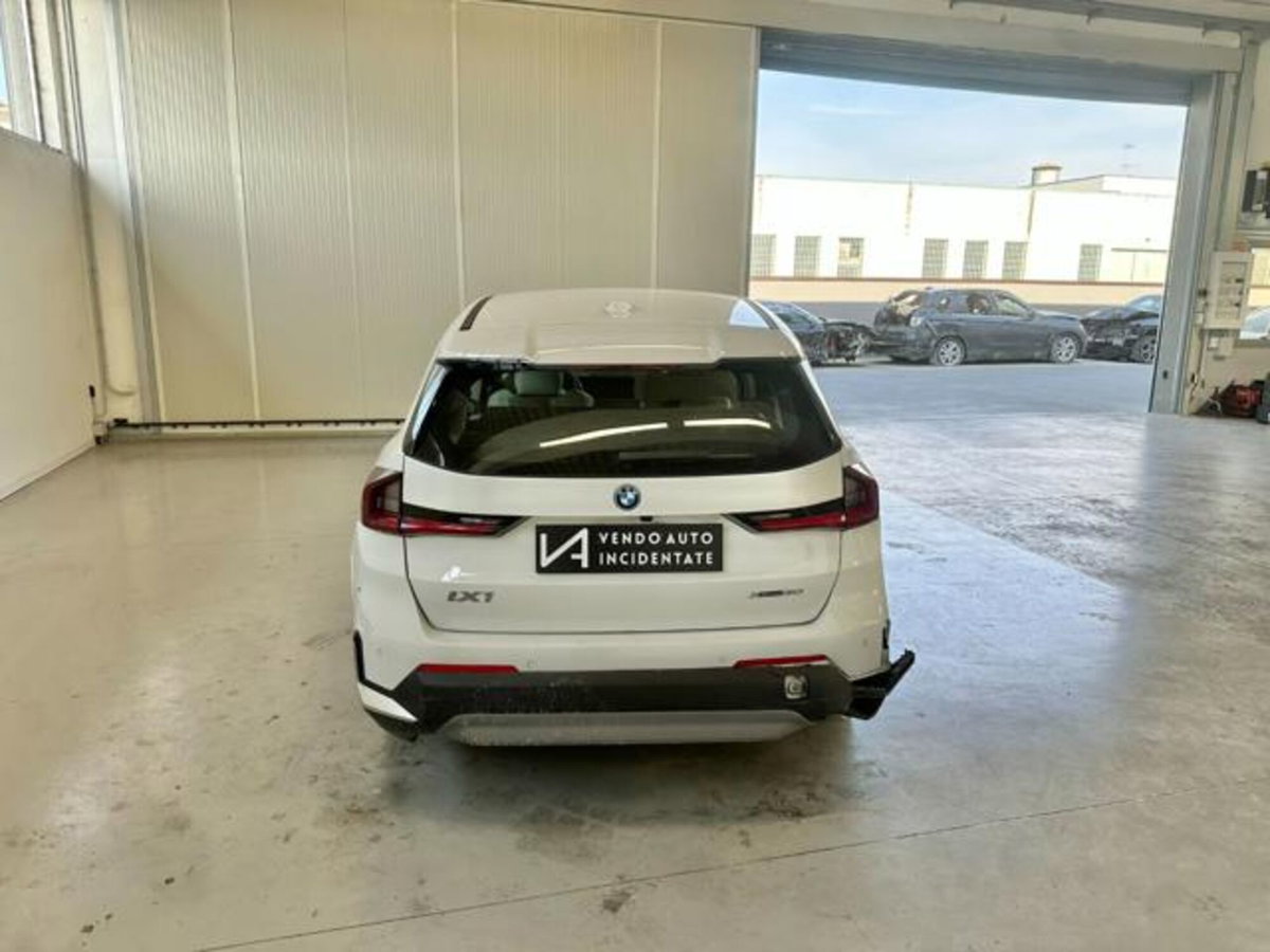 BMW iX1 xdrive 30 MSport (6)
