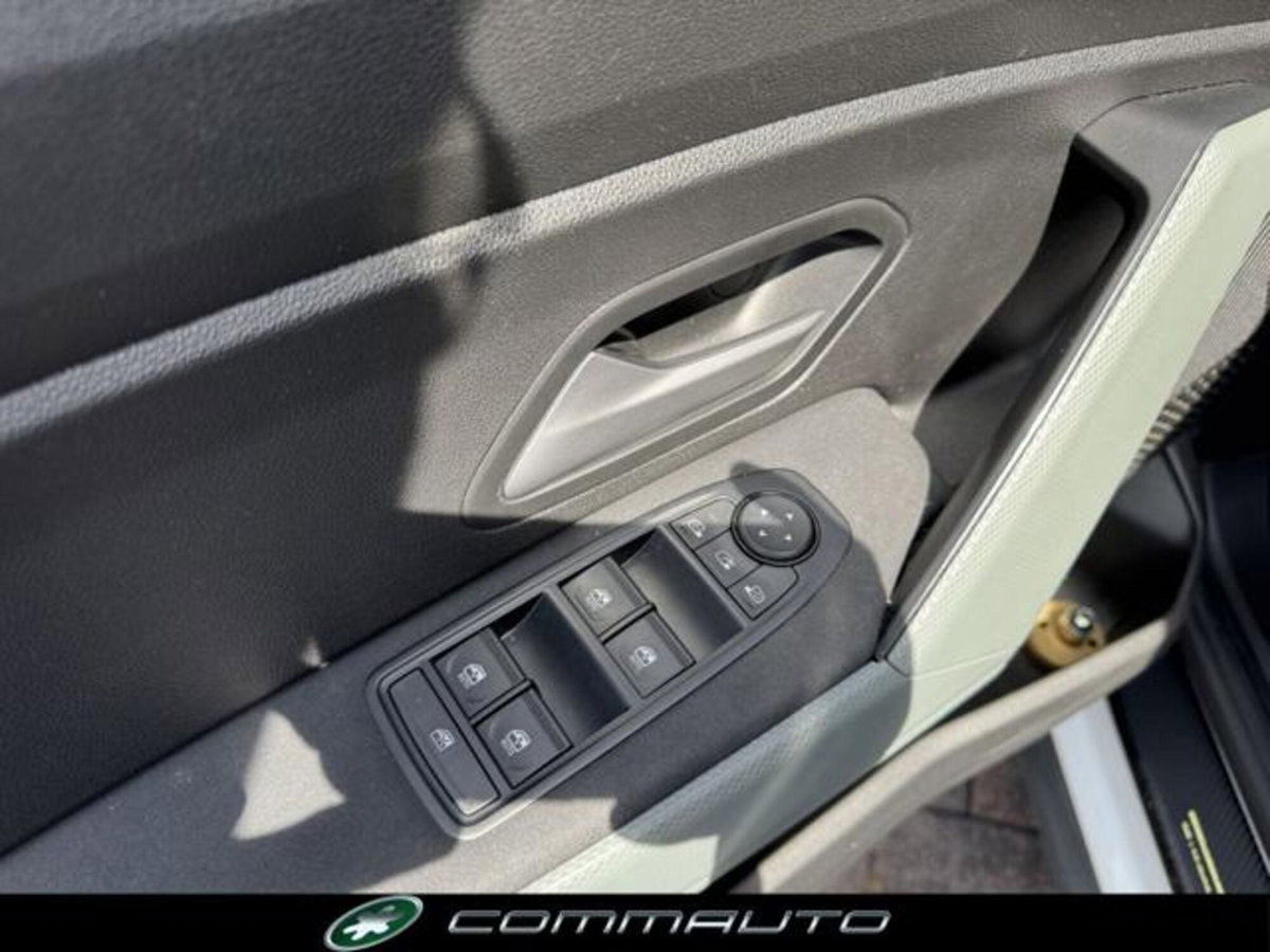 Dacia Duster 1.2 mild hybrid Extreme 4x4 130cv (13)