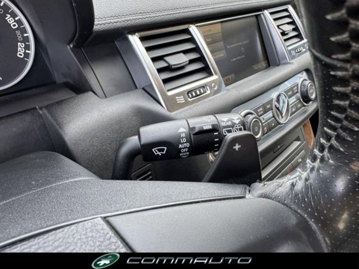 Land Rover Range Rover Sport 3.0 SDV6 HSE (17)