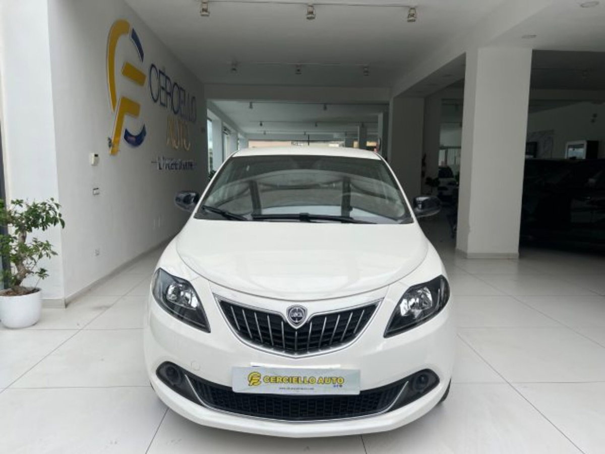 Lancia Ypsilon 1.0 FireFly 5 porte S&S Hybrid Ecochic UnYca