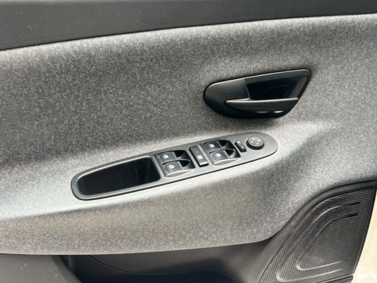 Lancia Ypsilon 1.0 FireFly 5 porte S&S Hybrid Ecochic UnYca (11)