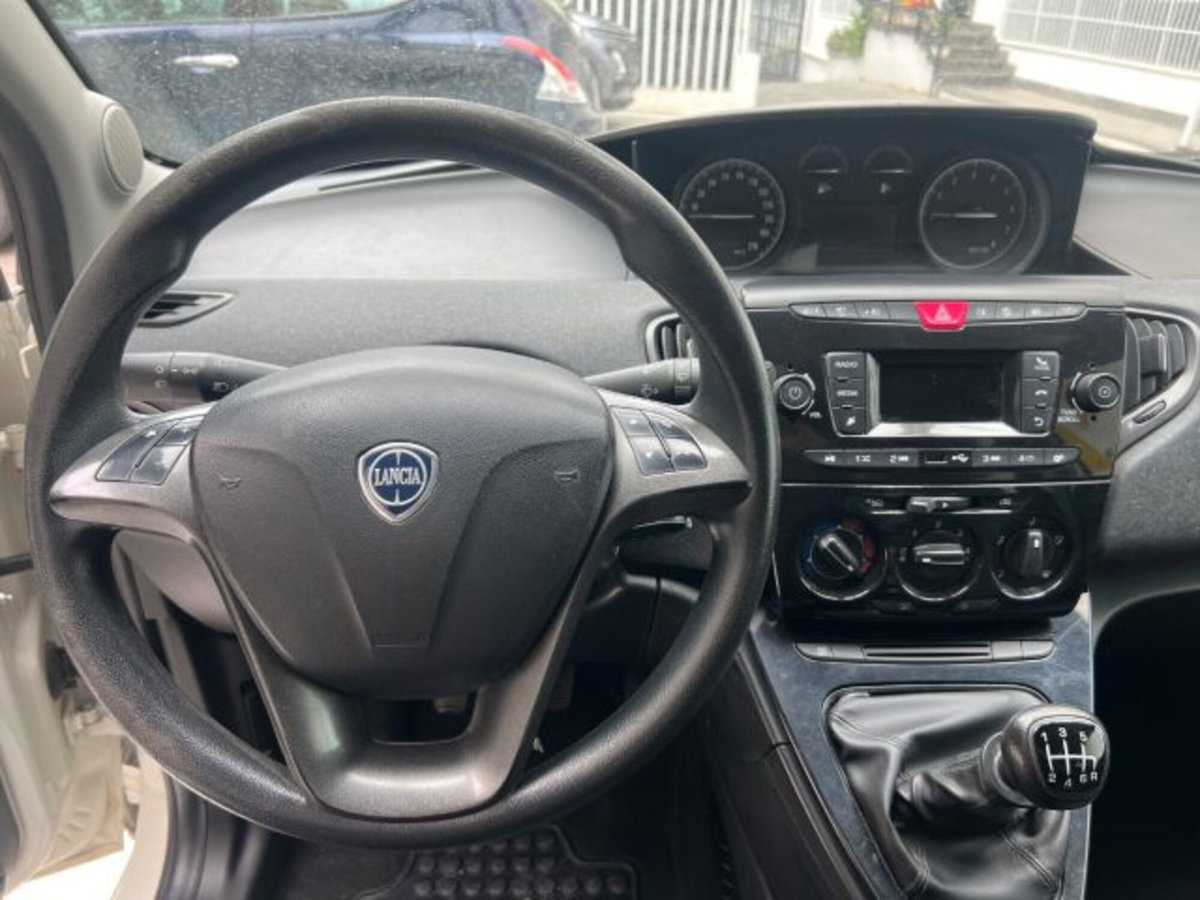 Lancia Ypsilon 1.0 FireFly 5 porte S&S Hybrid Ecochic UnYca (14)