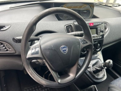 Lancia Ypsilon 1.0 FireFly 5 porte S&S Hybrid Ecochic UnYca (2)