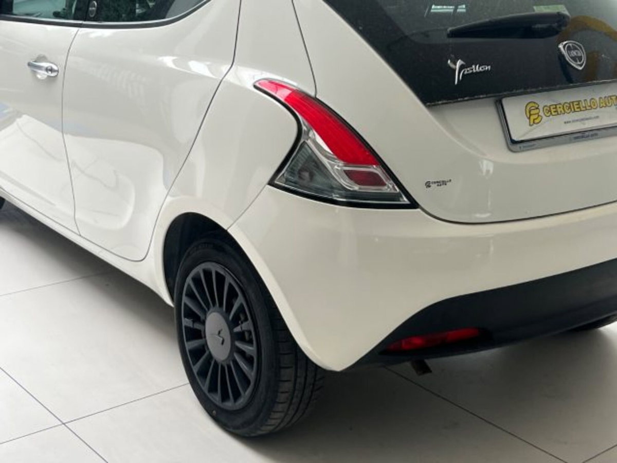 Lancia Ypsilon 1.0 FireFly 5 porte S&S Hybrid Ecochic UnYca (5)