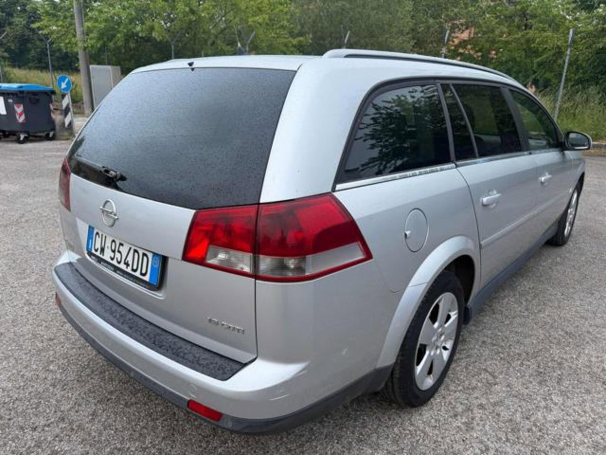 Opel Vectra Station Wagon 1.9 CDTI 120CV Sport (8)