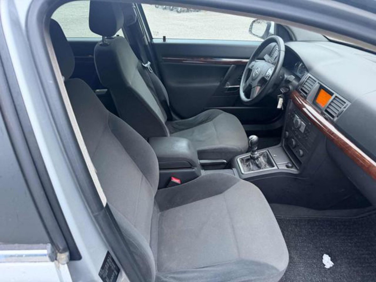 Opel Vectra Station Wagon 1.9 CDTI 120CV Sport (5)