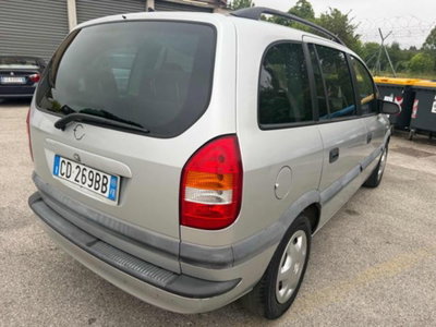 Opel Zafira 16V cat Elegance (20)