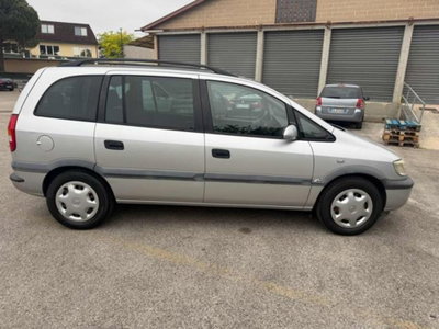 Opel Zafira 16V cat Elegance (4)