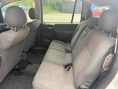 Opel Zafira 16V cat Elegance (8)