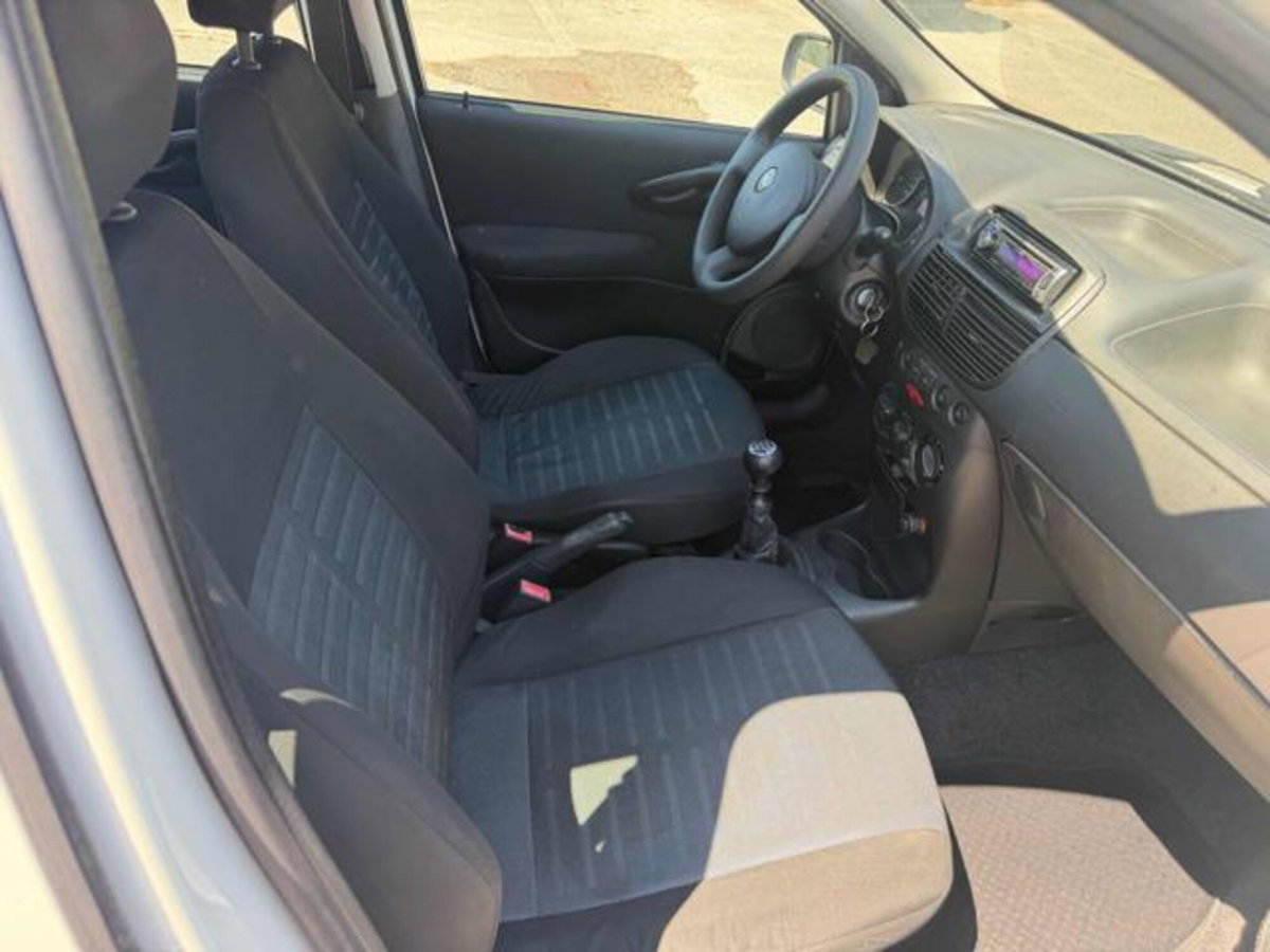 Fiat Punto Classic 1.2 5 porte Active GPL (8)