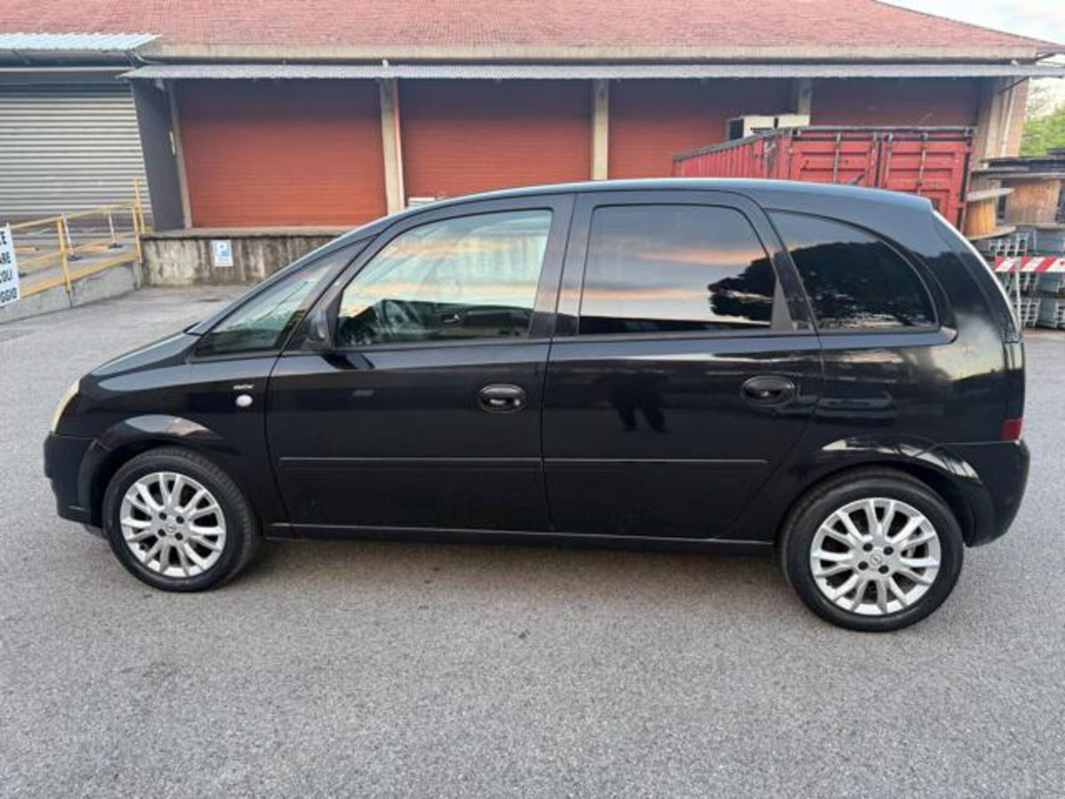 Opel Meriva 1.4 16V Cosmo (10)
